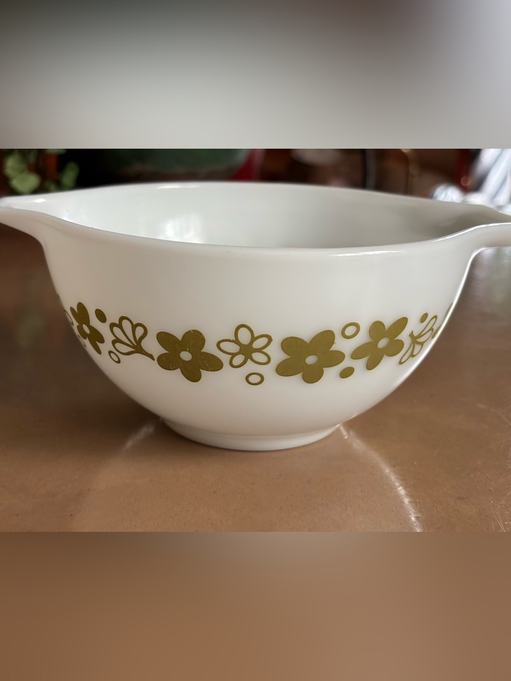 Pyrex Vintage Spring Blossom Crazy Daisy Cinderella Mixing Bowl with Pour Spouts